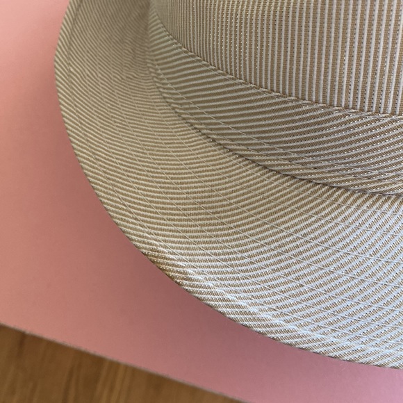 Hat - Picture 6 of 7